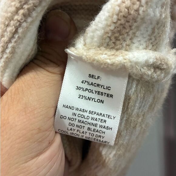 Butter Melon Checkered Knit Sweater Beige Cream V-Neck Oversized M - Picture 4 of 4